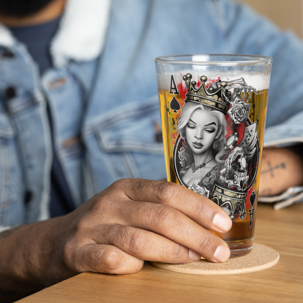 Ace Queen - Shaker pint glass