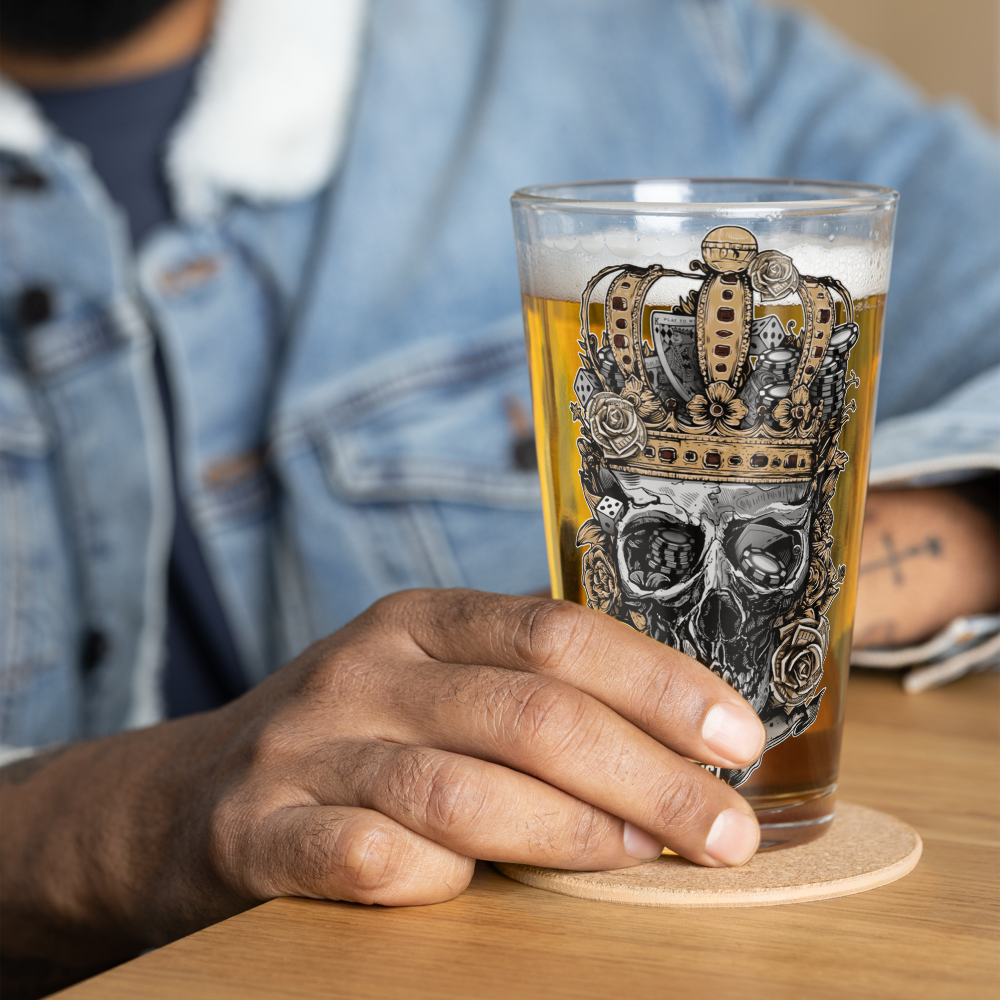 Skull Crown - Shaker pint glass
